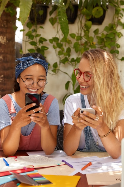 As a Financial Advisor, I Have Insight into Gen Z's Banking Habits (Prepare to Be Amazed)