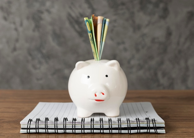 Key Features to Consider When Choosing a Savings Account